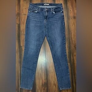 Levi's Women's Skinny Jeans in Classic Blue